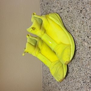 Puma Athletic Shoes Yellow Size US 7